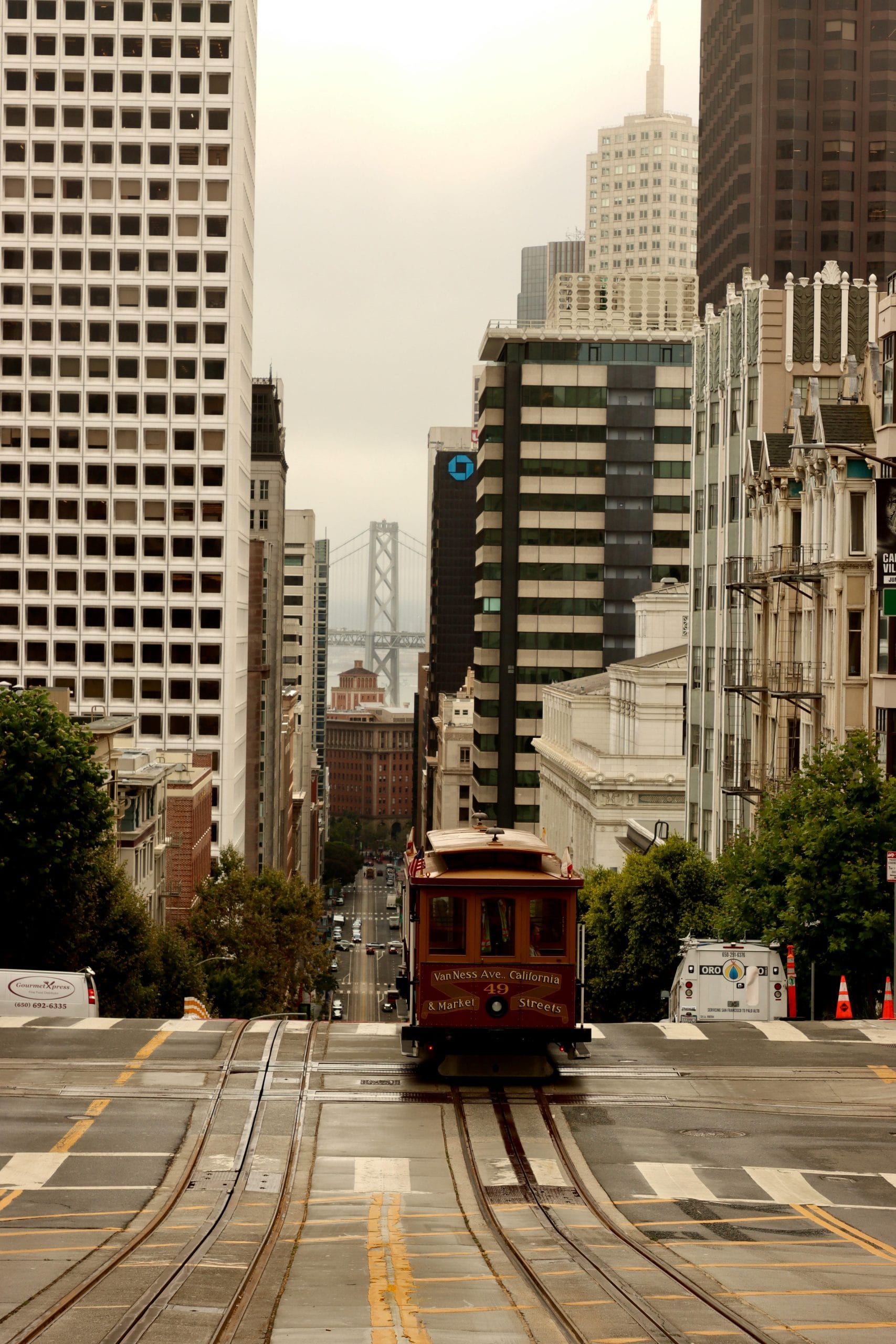 Luxury bay-view hotels San Francisco waterfront vista