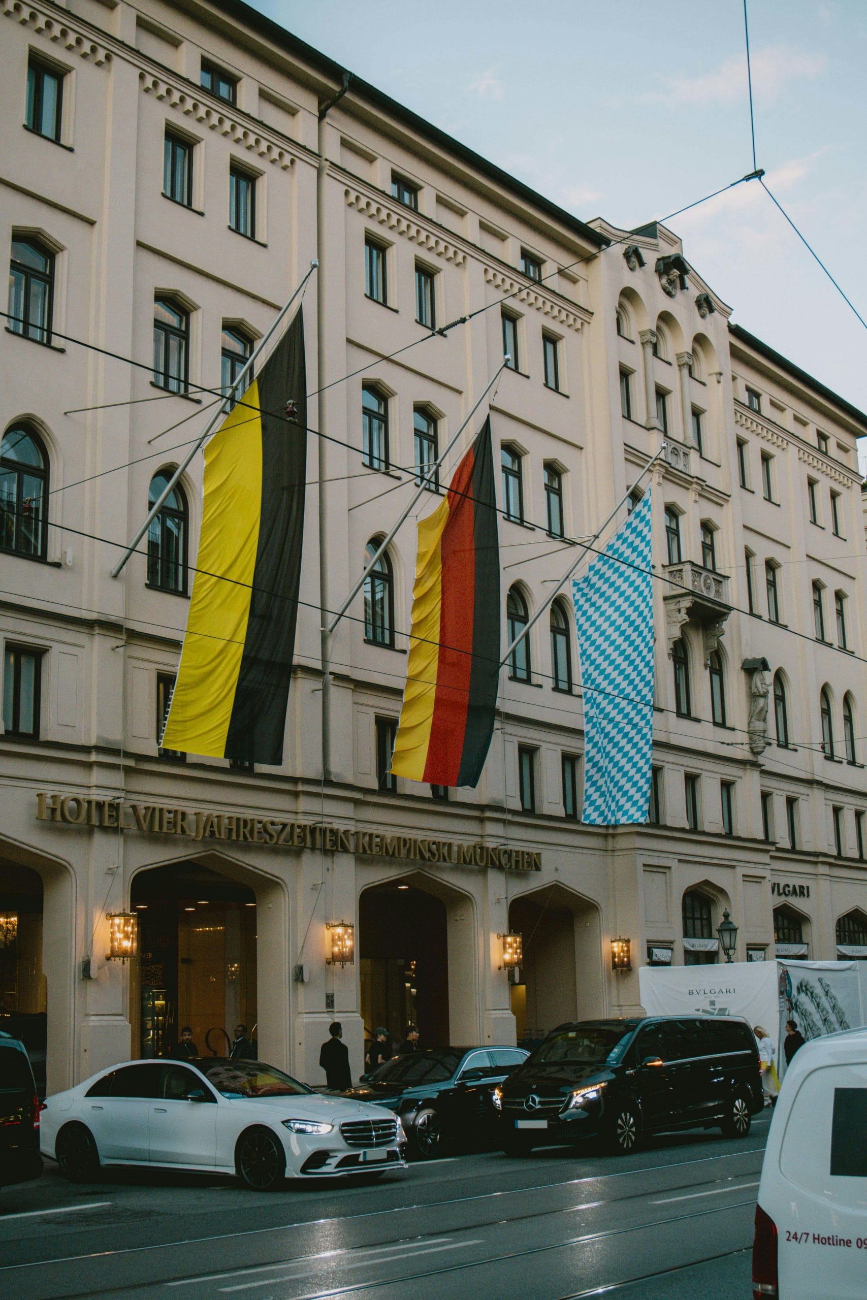Exclusive Luxury Hotels in Munich: A Refined Traveler's Guide Refined interior of luxury hotels in Munich with city views