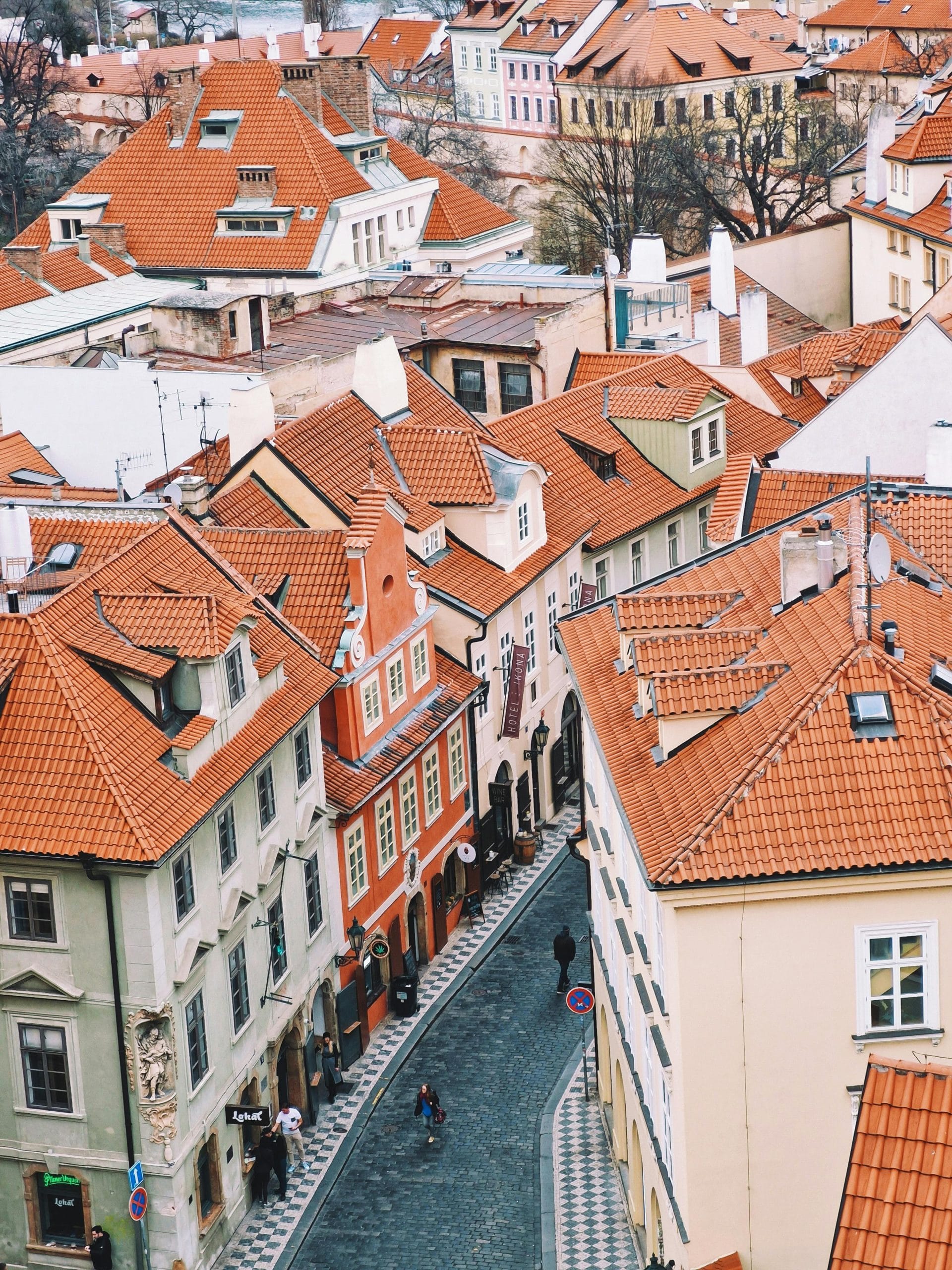 A Guide to Your Luxury Romantic Weekend Prague: Refined Stays A luxury romantic weekend Prague cityscape view