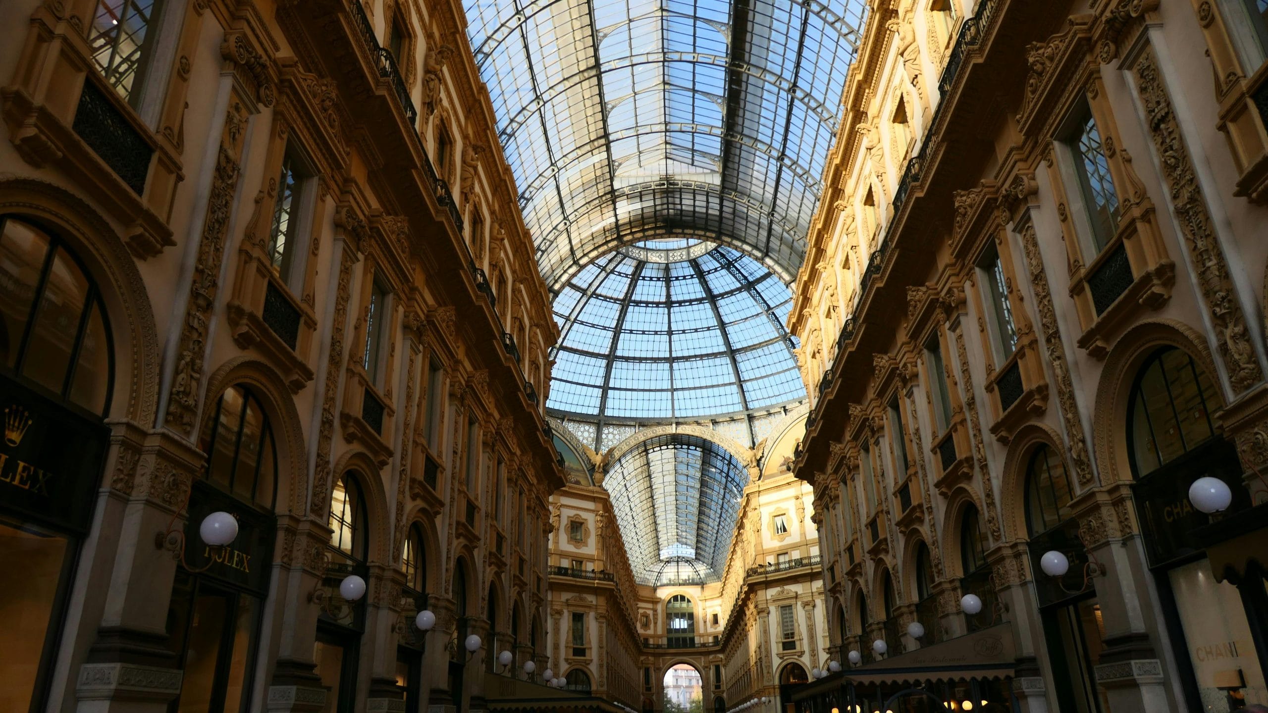 Milan Luxury Design Hotels: A Study in Sophistication An elegant interior of one of the Milan luxury design hotels