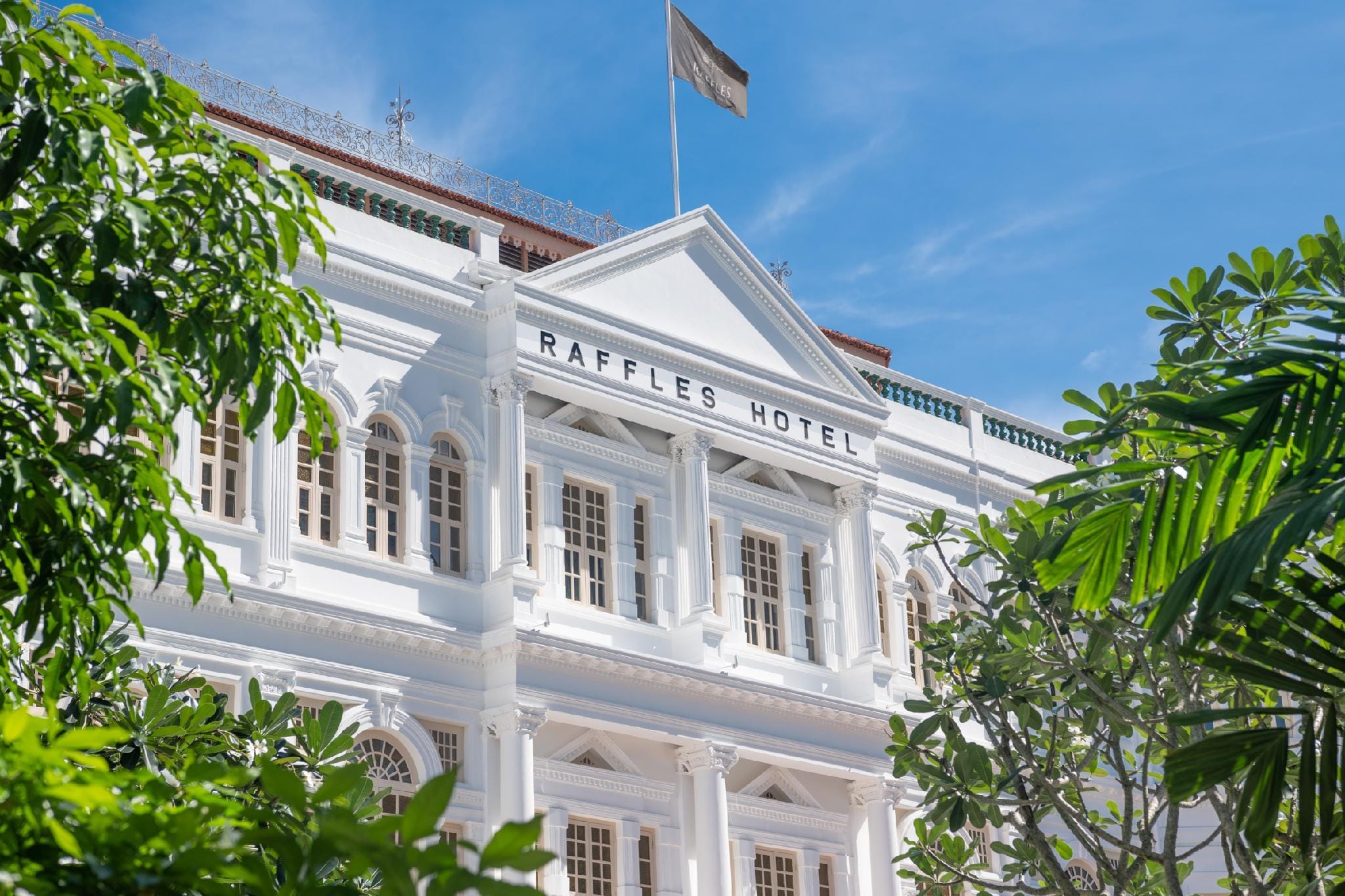 Raffles Hotel Singapore Review: A Study in Refined Luxury