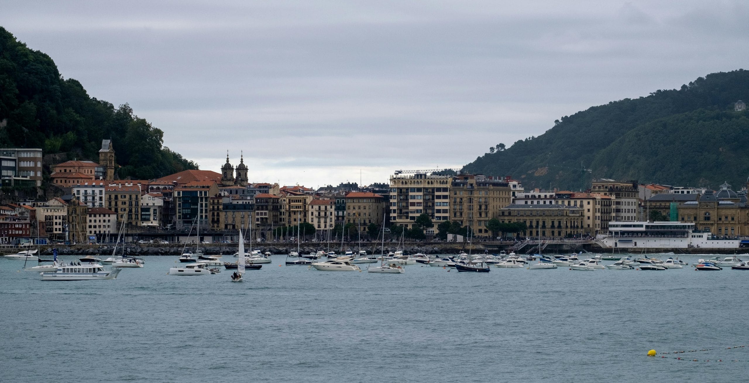 San Sebastián Gastronomic Travel: An Epicurean Escape A refined view of San Sebastián gastronomic travel and coastal architecture