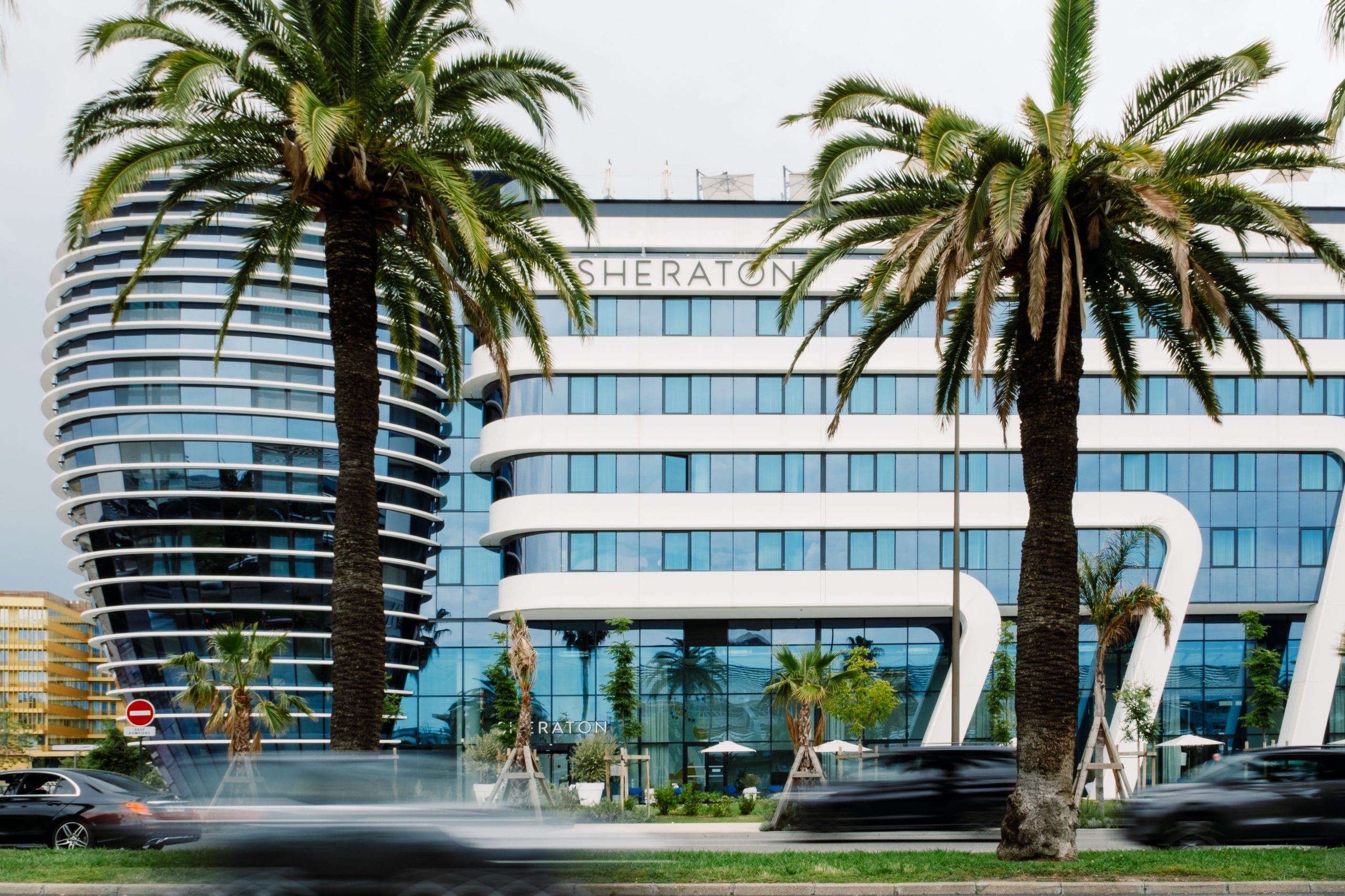 A breathtaking example of avant-garde architecture hotels by the sea