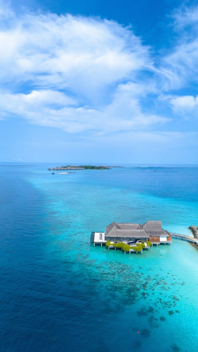 Selecting Luxury Overwater Bungalows Maldives for a Refined Stay