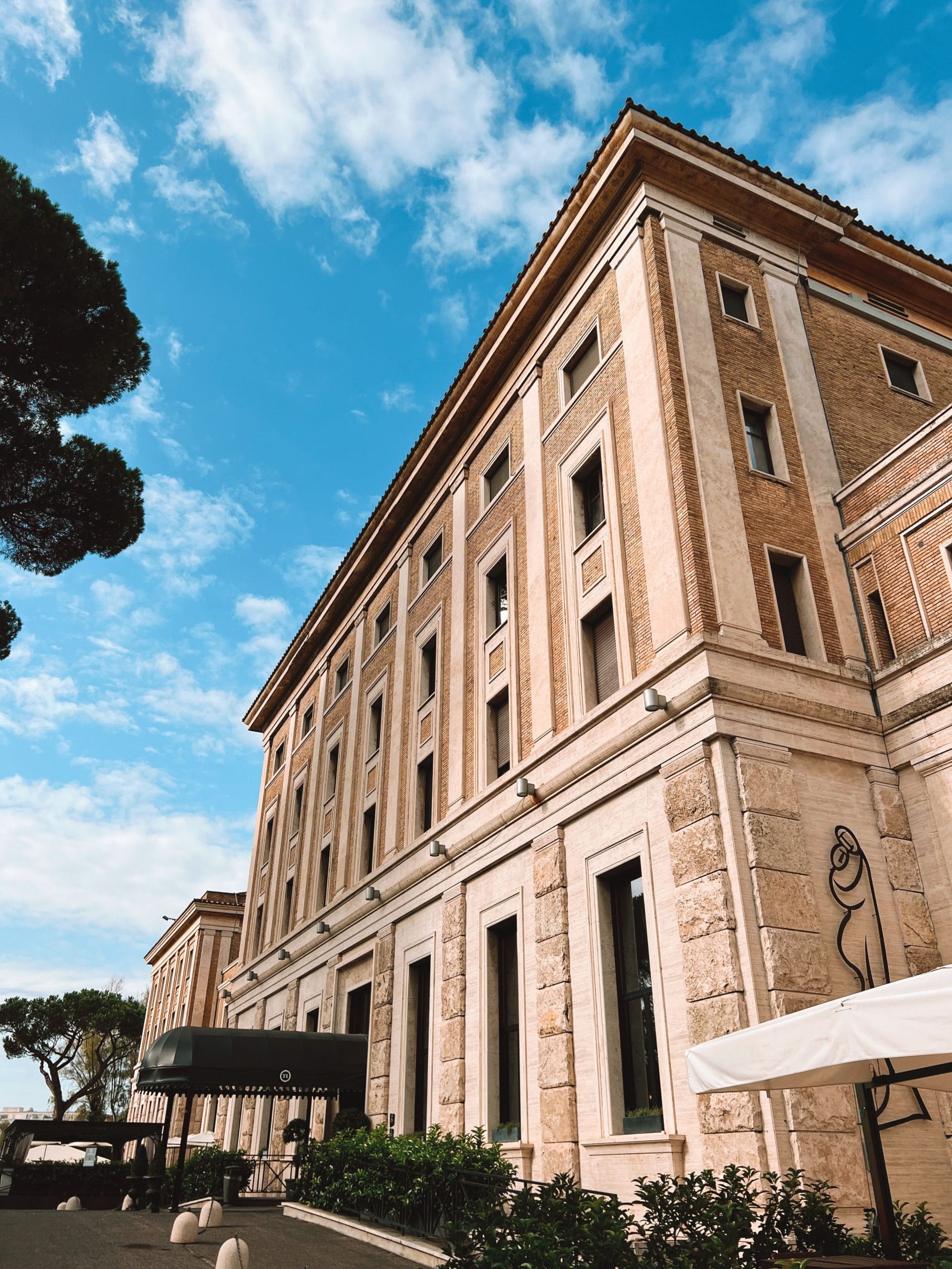 Luxury stays near Colosseum Rome with a view of the ancient city