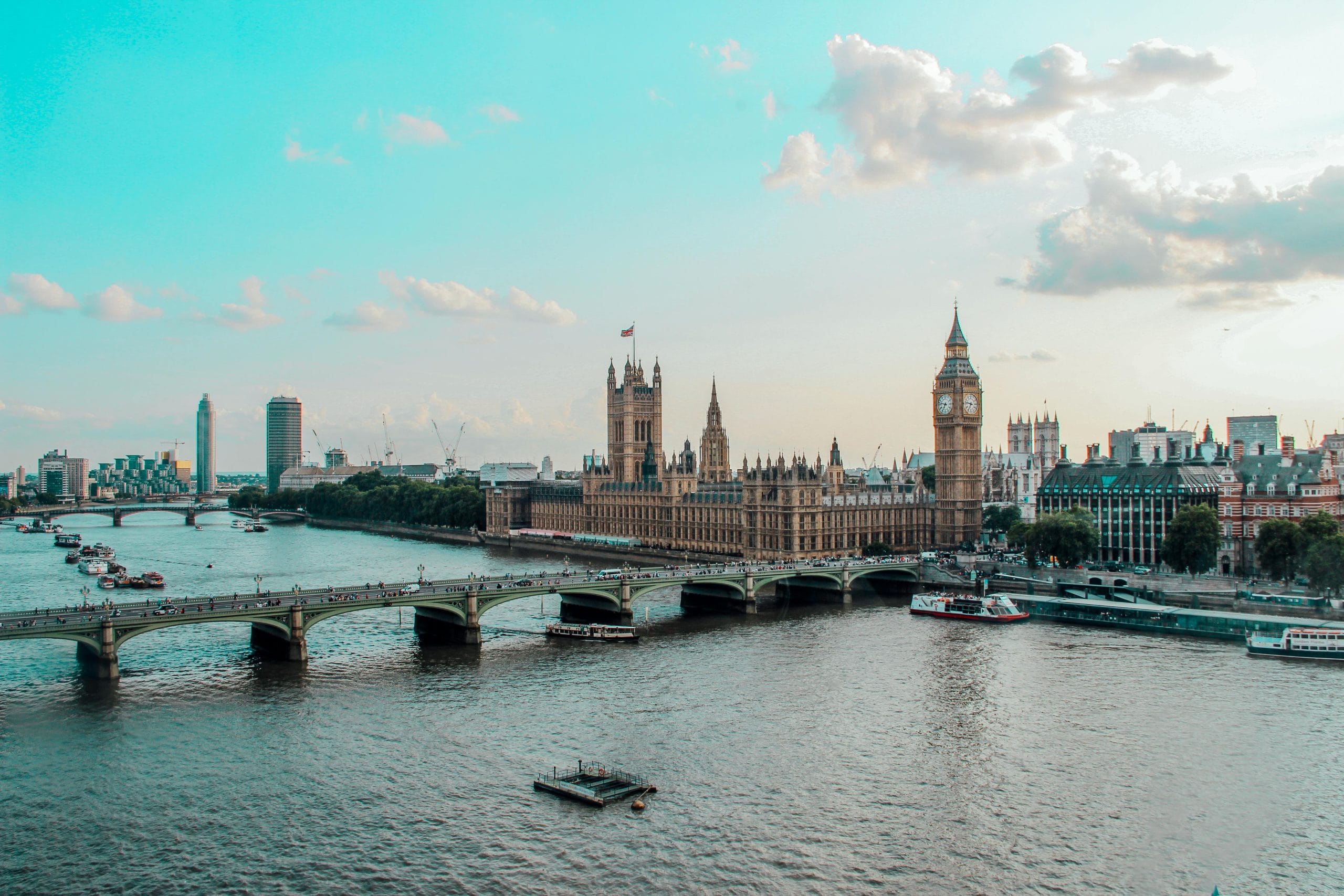 The Best Luxury Stays Near Hyde Park for a Refined Escape