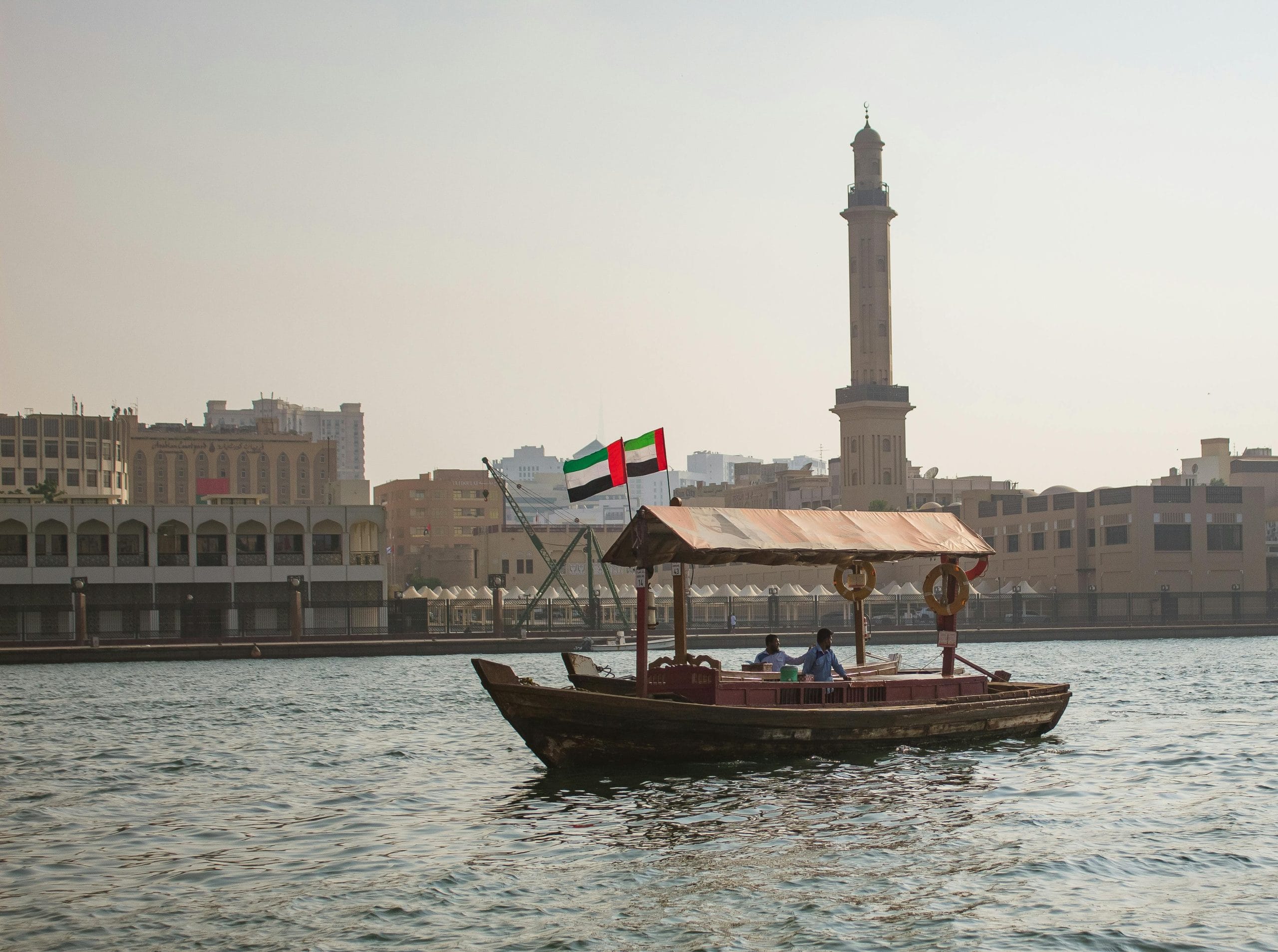 Choosing Palm Jumeirah luxury resorts for a refined Dubai stay