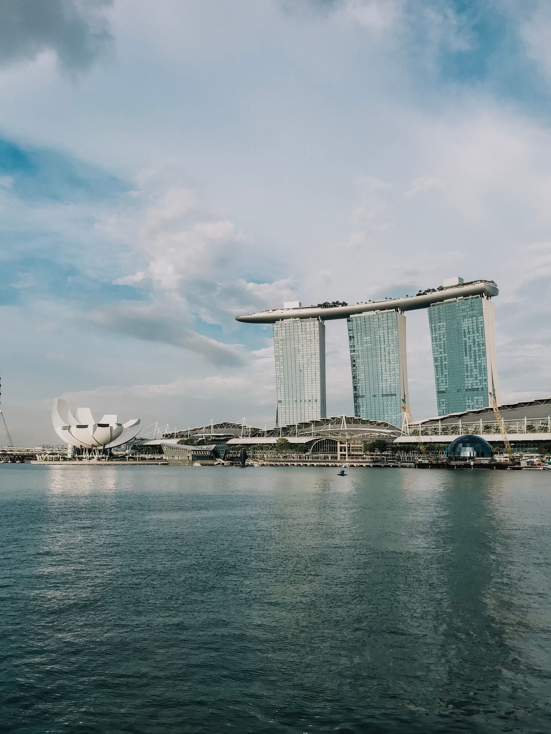 An elegant view of Singapore heritage luxury hotels architecture