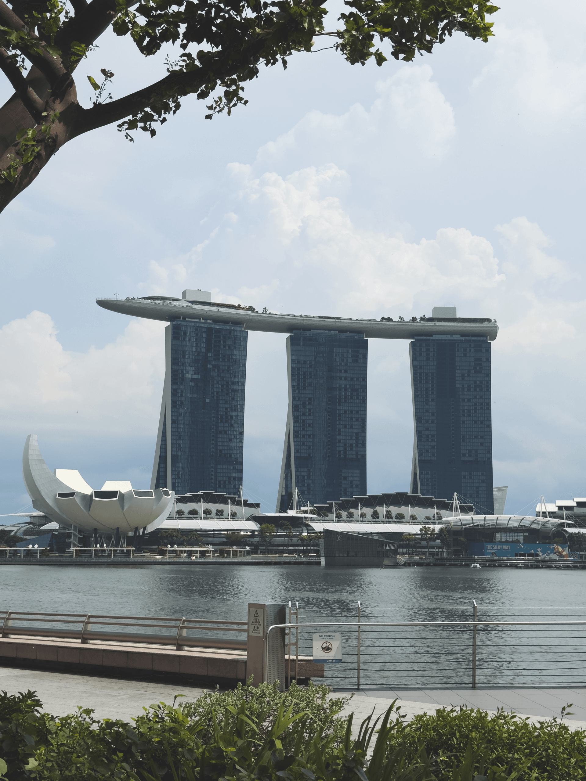 An elegant view of Singapore heritage luxury hotels architecture