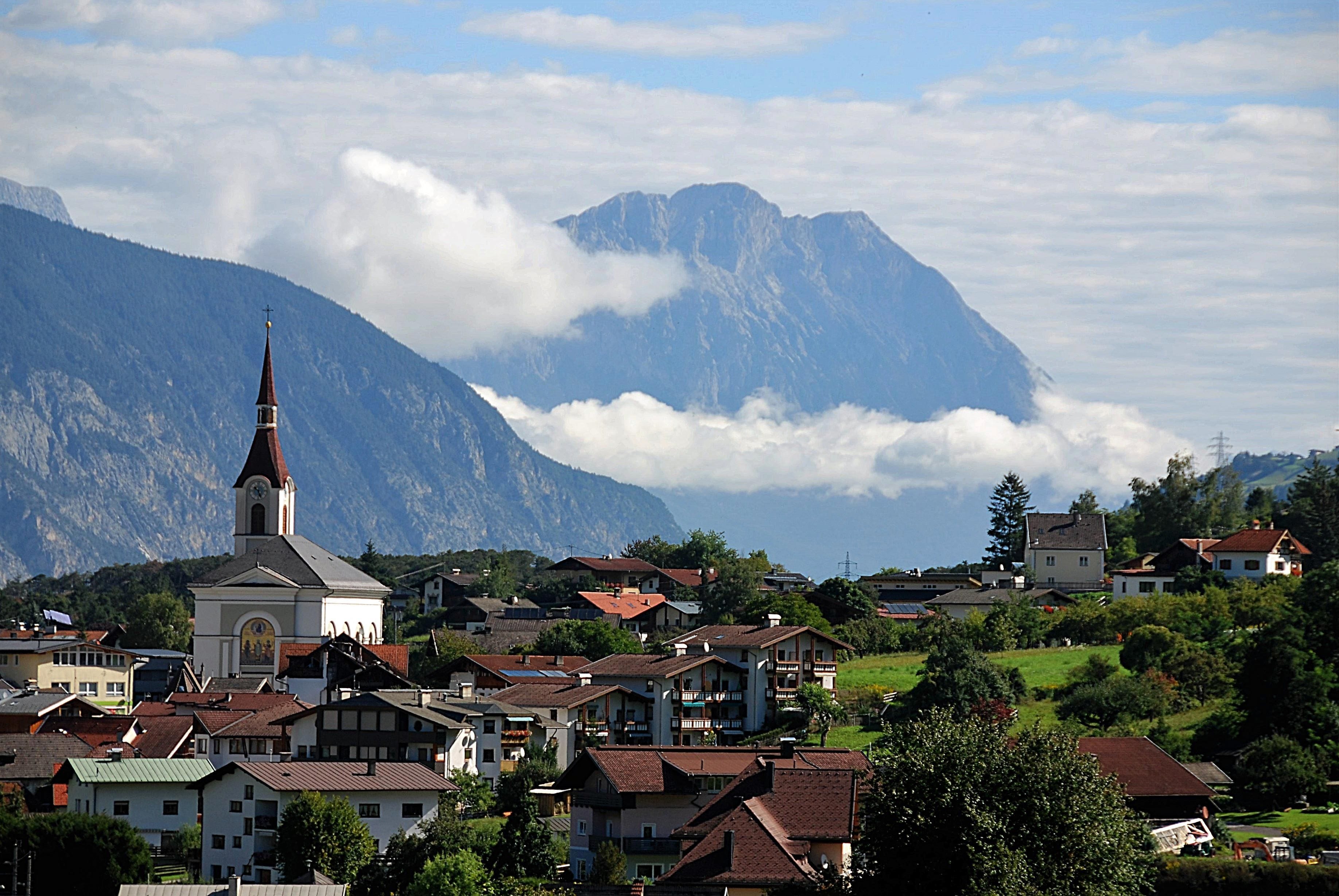 A scenic view for an Inzing hotel area guide