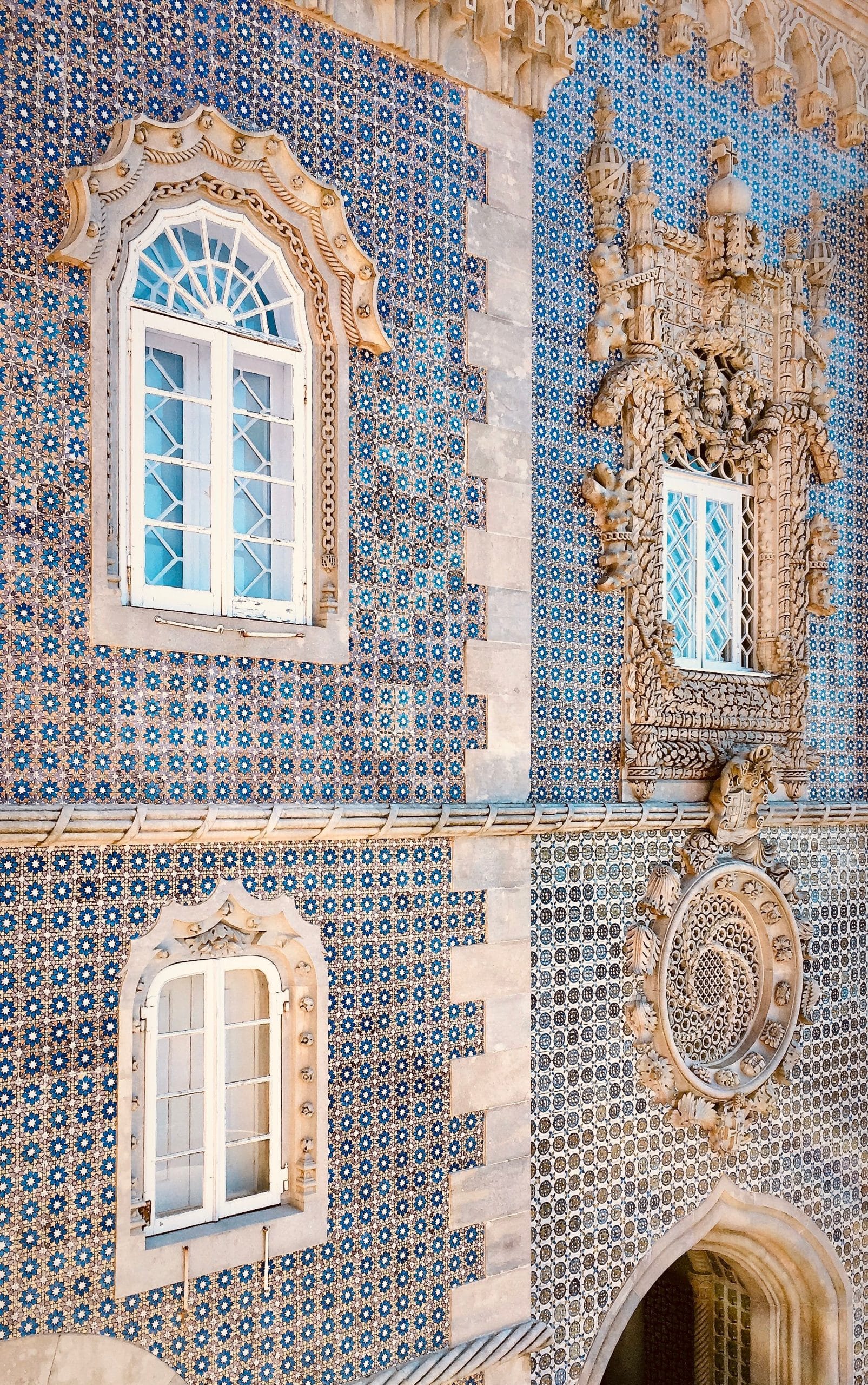 A romantic Algarve luxury escape for the refined traveler A serene coastal view highlighting a romantic Algarve luxury escape in Portugal