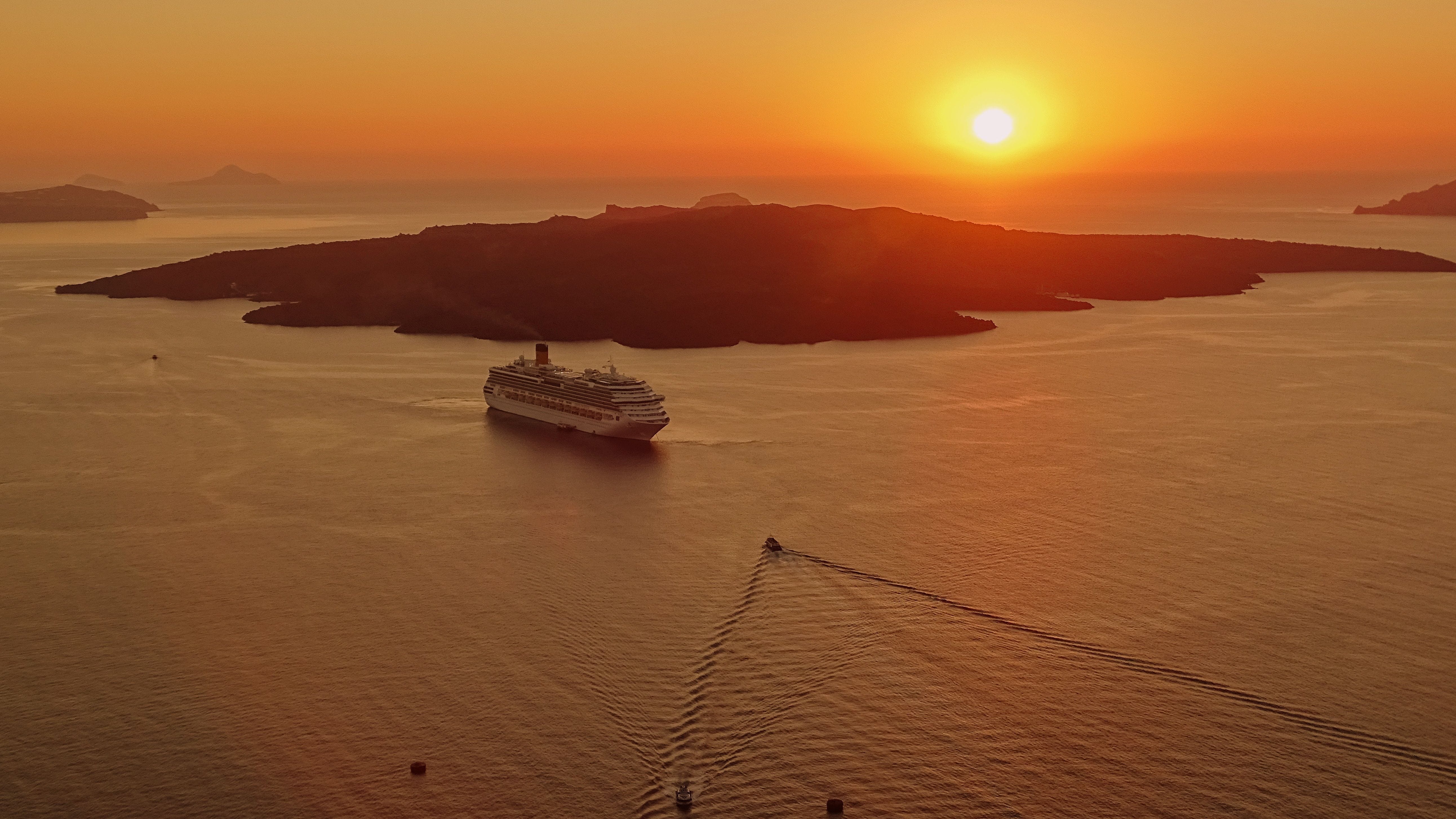 A romantic Santorini escape overlooking the Aegean Sea