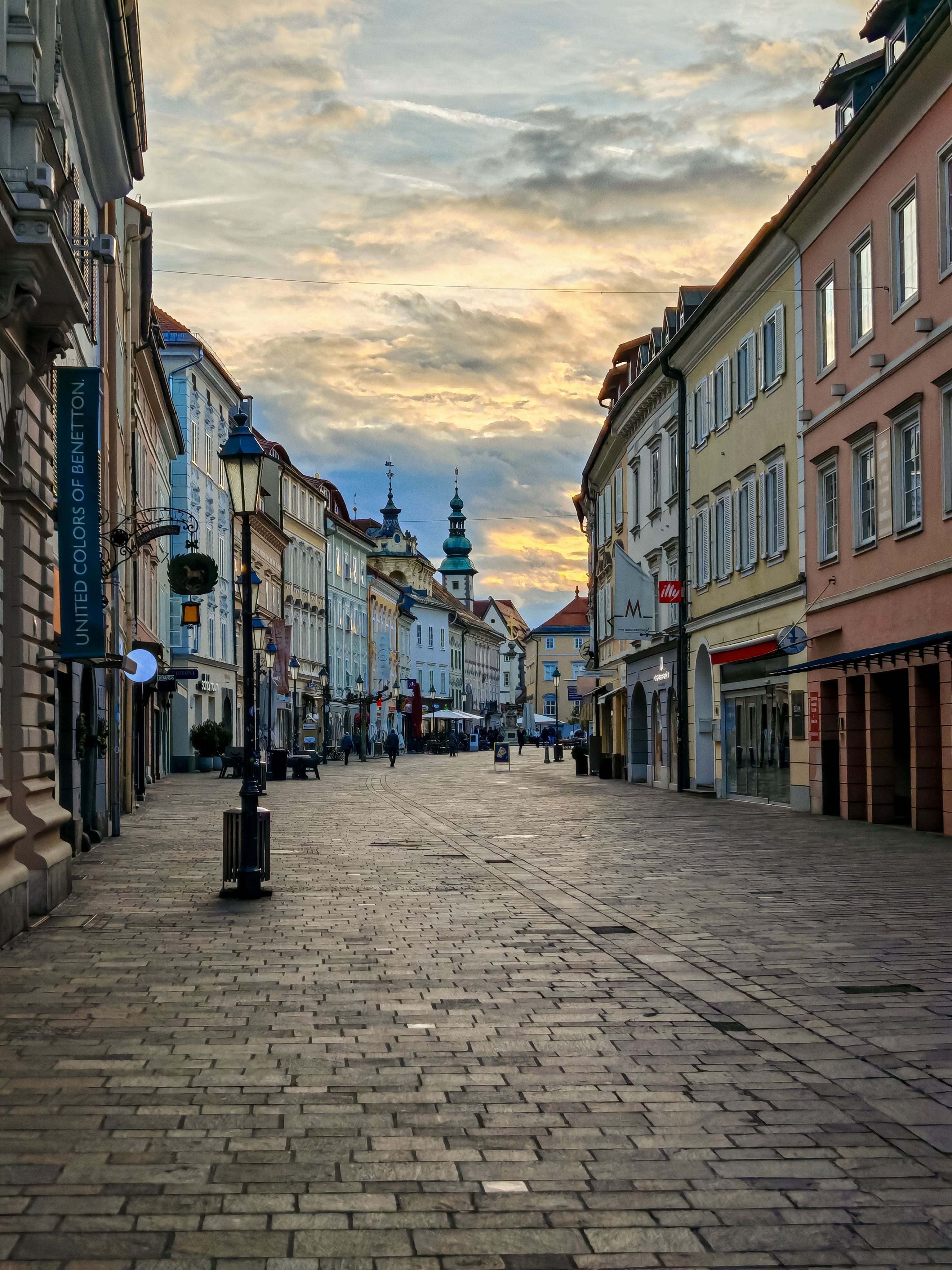 Refined architecture and streets for staying in Klagenfurt