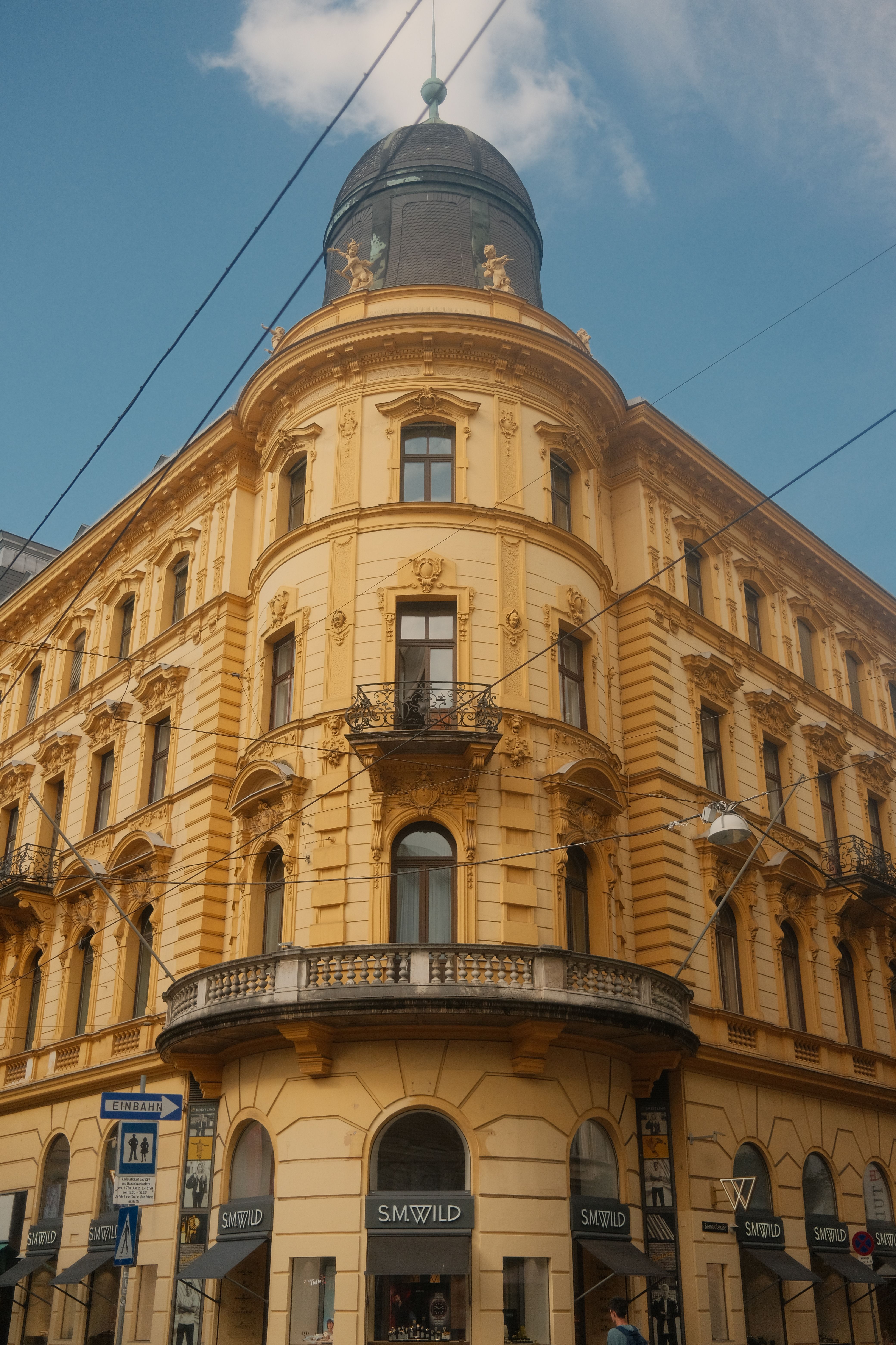 A refined view of Linz for a Linz hotel area guide