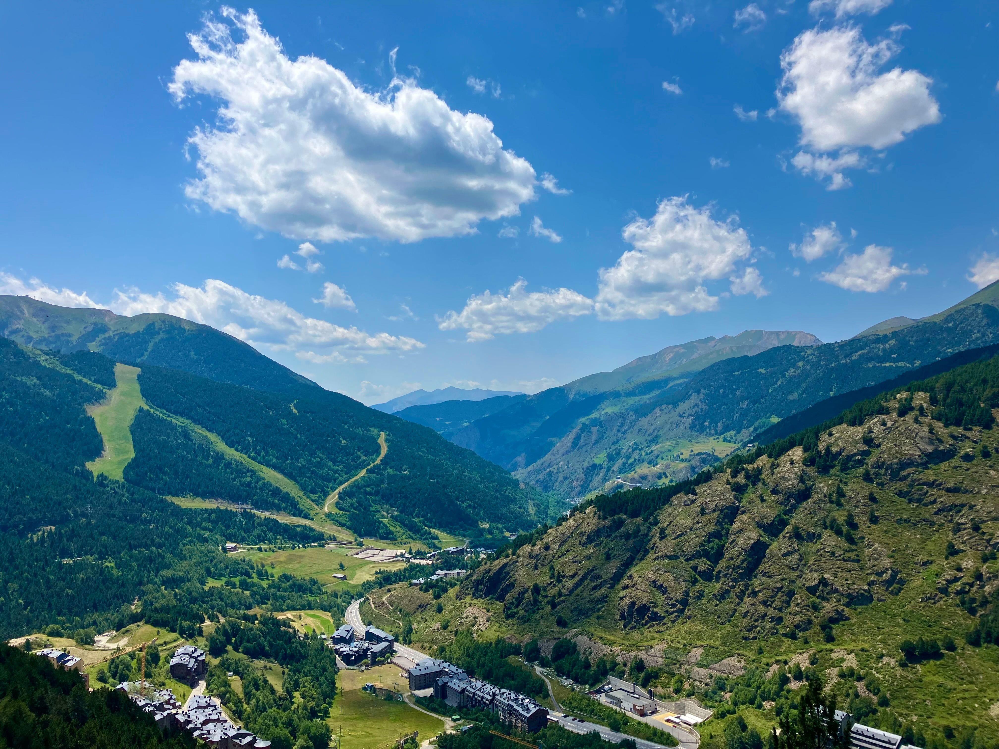 Scenic view of Soldeu for a Soldeu city guide
