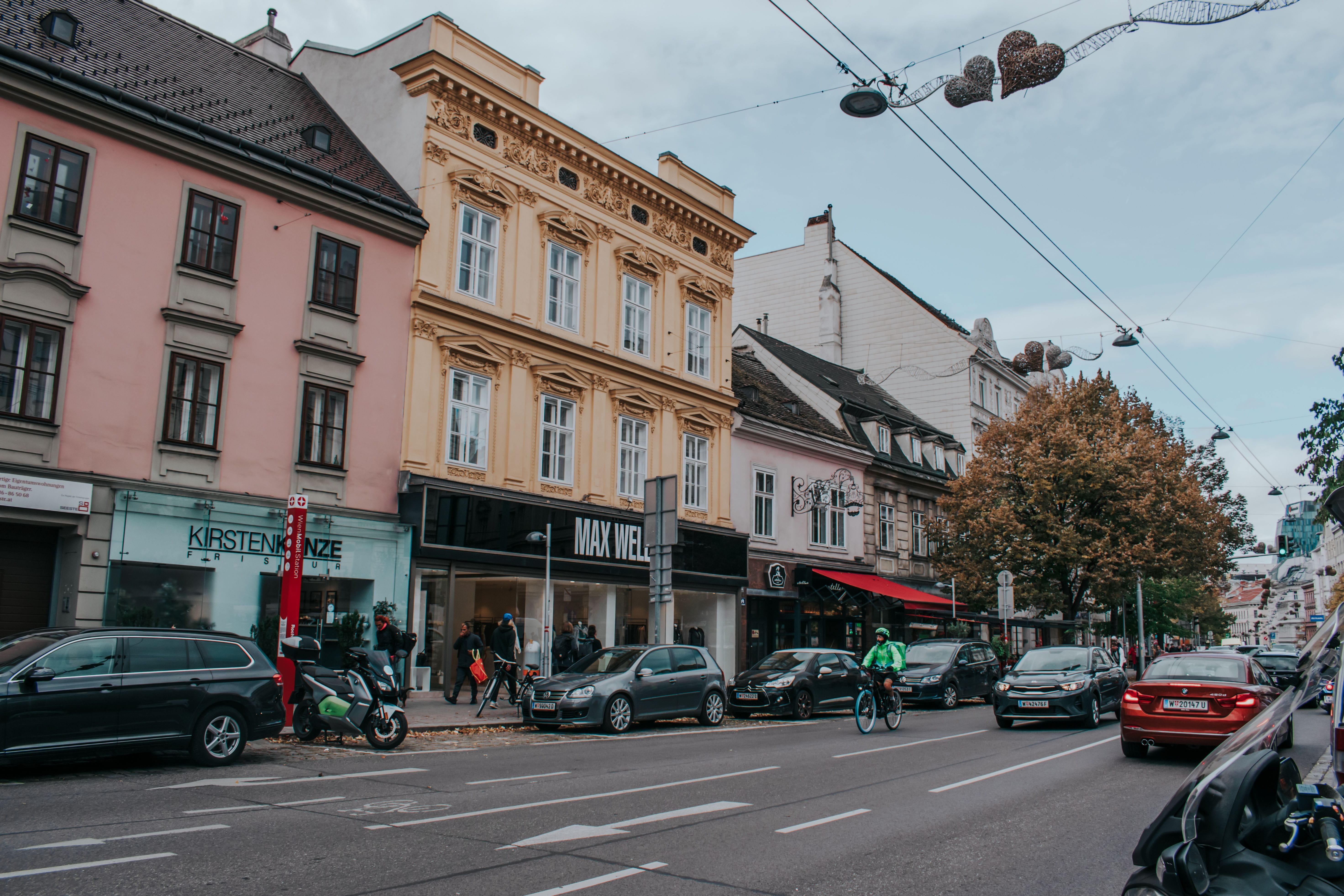 A refined view of Wels for a Wels travel planning guide