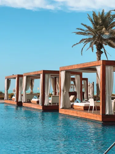 A refined view of luxury resorts in Abu Dhabi