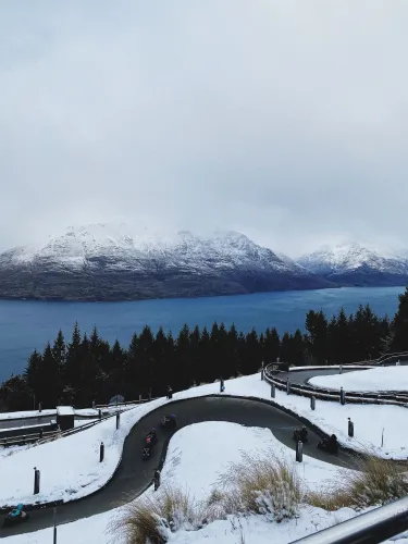 A serene Queenstown luxury alpine escape featuring the Remarkables mountains and Lake Wakatipu