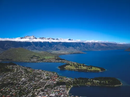 A serene Queenstown luxury alpine escape featuring the Remarkables mountains and Lake Wakatipu